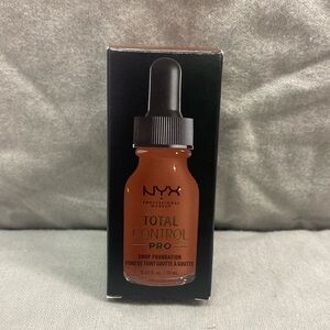 NYX Professional Makeup Total Control Drop Foundation, Mocha